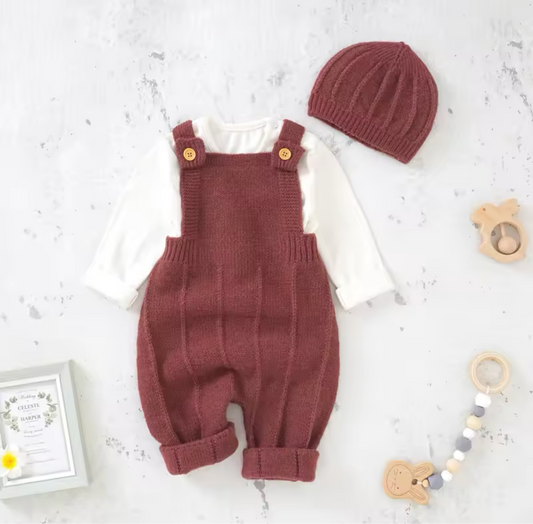 Red knitted set