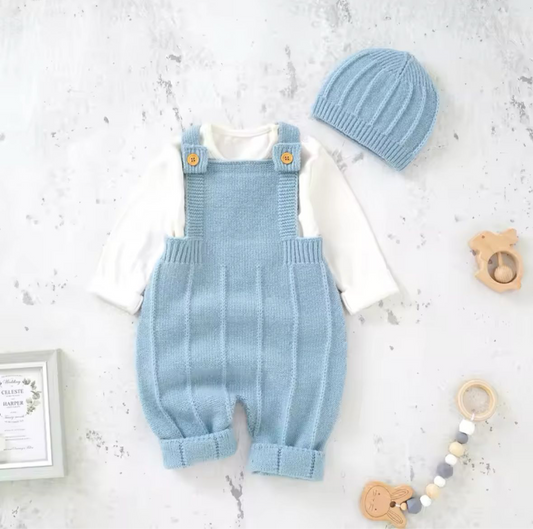 Blue knitted set